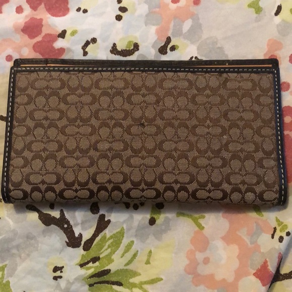 Coach Handbags - Coach wallet